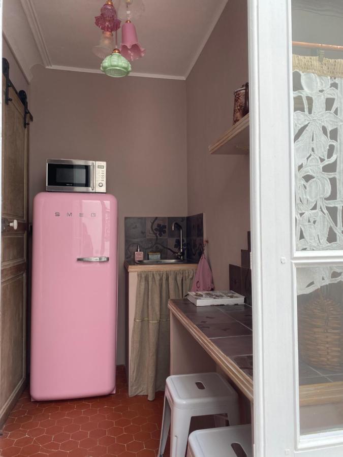 Le Logis Blanc Bed&Breakfast Coursan Eksteriør bilde
